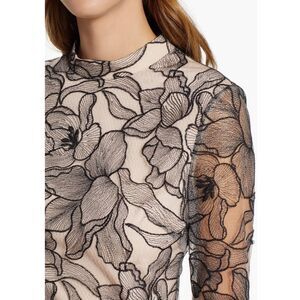 Mina Cropped Lace Top Blouse Wayf Size Medium NWT Caitlin Snow Killer Frost Chia